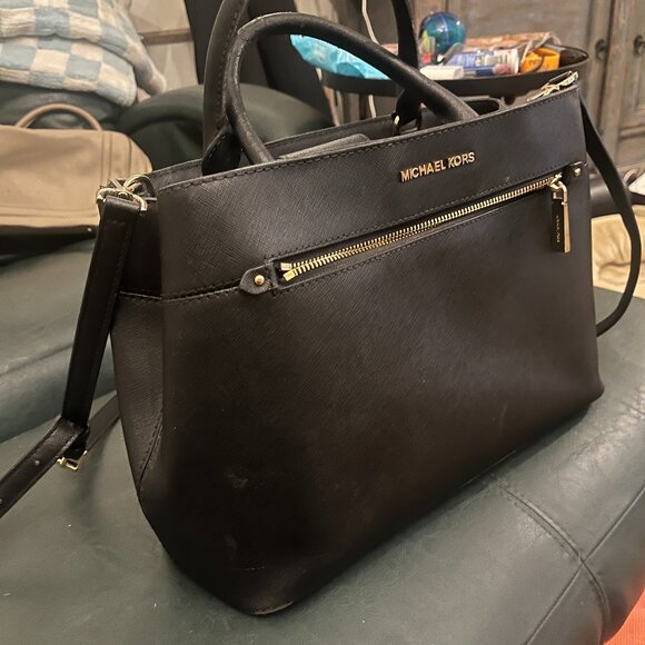 Elegant Michael Kors Black Saffiano Leather Handbag - Picture 1 of 6